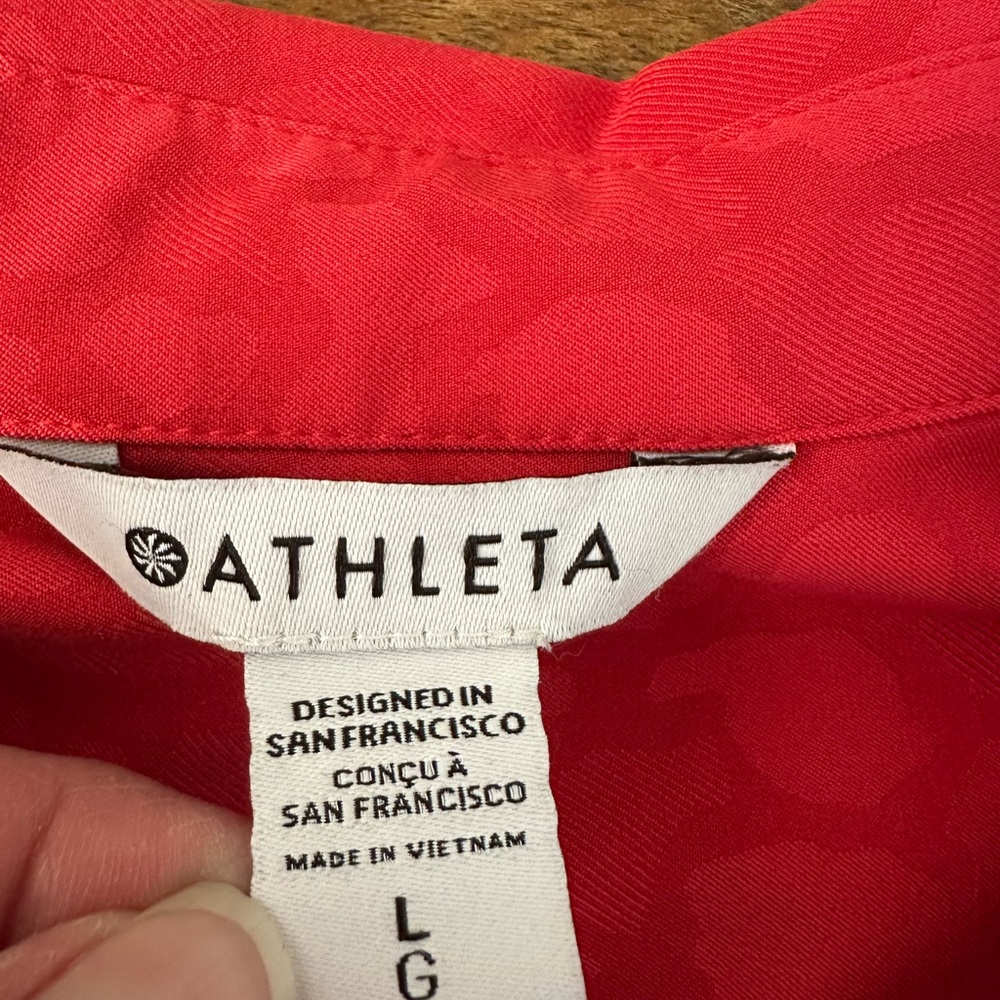 Athleta Urbanite Red Patterned Button Down Tunic … - image 3
